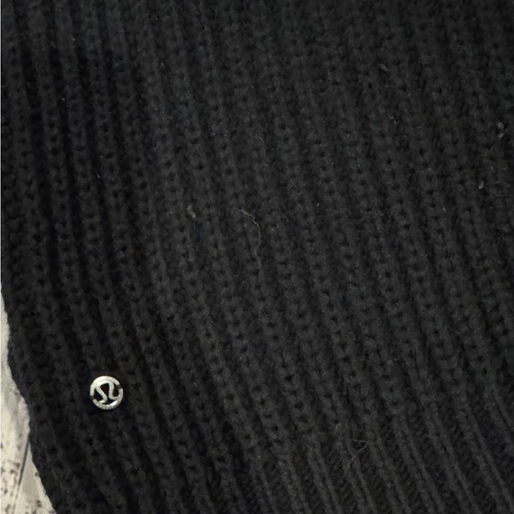Lululemon Black Textured Knit Top - Picture 4 of 4